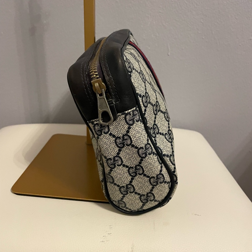 Authentic Gucci Parfums Vintage Clutch – Sherry Line, Navy Blue - Picture 4 of 7